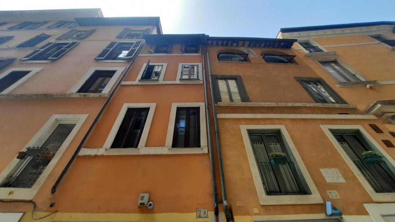 Campo De Fiori - Casa Pettinari 78 Apartman Róma Kültér fotó